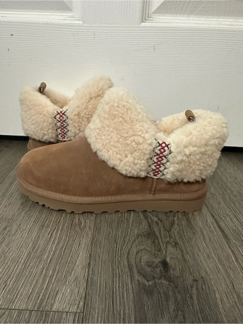 UGG Classic Ultra Mini Braid Boots — Chestnut — Size 8